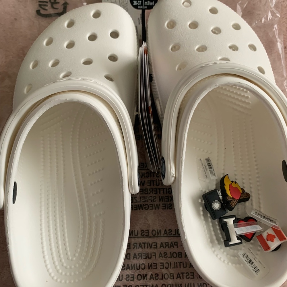 Crocs - Picture 3 of 3